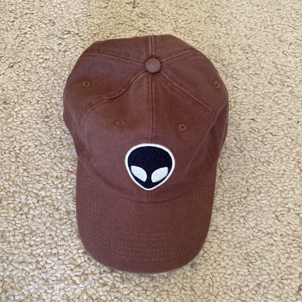 Brandy Melville brown Katherine alien cap hat